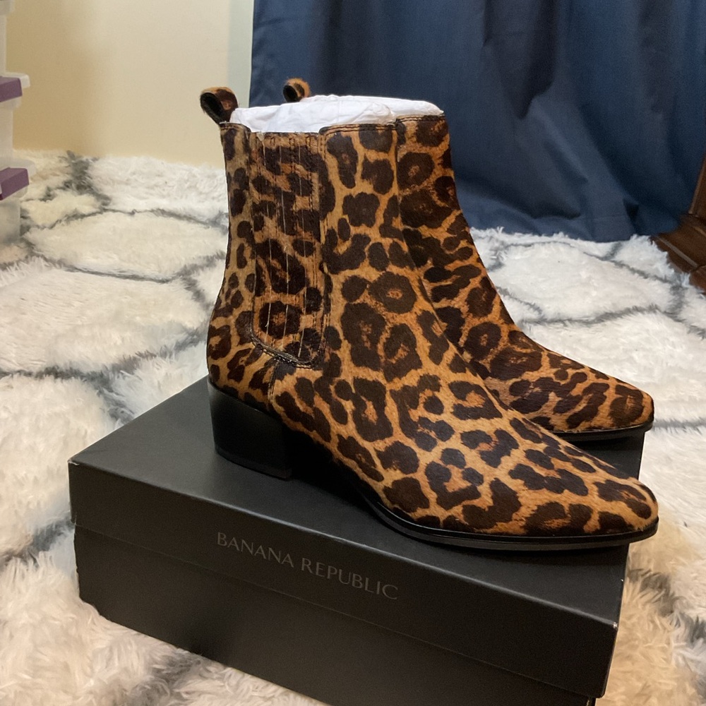 Chelsea Leopard Print Ankle Boots - Picture 2 of 4
